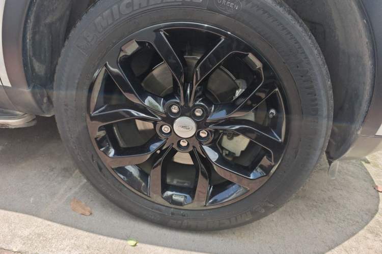 Used Land Rover Discovery Sport 2016 2.0T HSE Right Front Wheel Hub