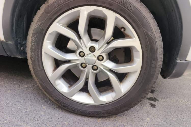 Used Land Rover Discovery Sport 2016 2.0T HSE Right Front Wheel Hub