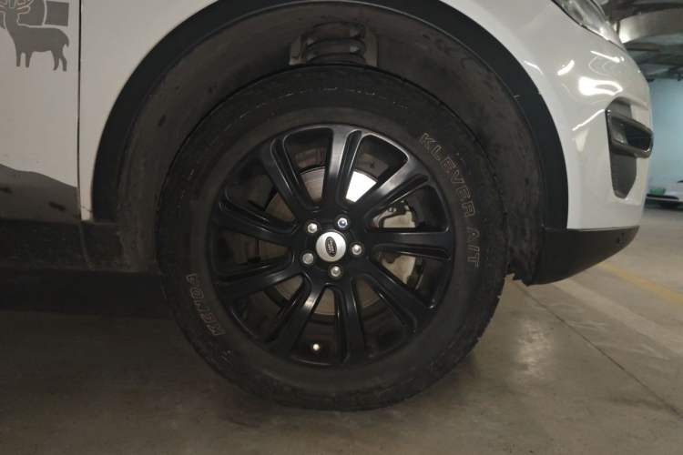 Used Land Rover Discovery Sport 2016 2.0T SE Right Front Wheel Hub