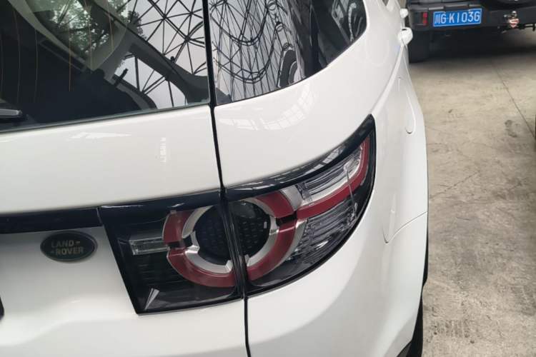 Used Land Rover Discovery Sport 2016 2.0T HSE Right Rear Taillight