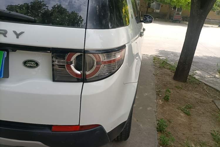 Used Land Rover Discovery Sport 2016 2.0T HSE Right Rear Taillight