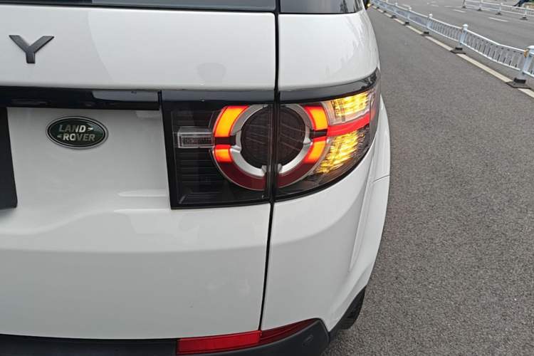 Used Land Rover Discovery Sport 2016 2.0T SE Right Rear Taillight