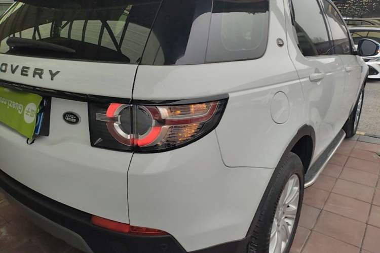 Used Land Rover Discovery Sport 2016 2.0T SE Right Rear Taillight