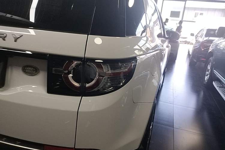 Used Land Rover Discovery Sport 2016 2.0T HSE Right Rear Taillight
