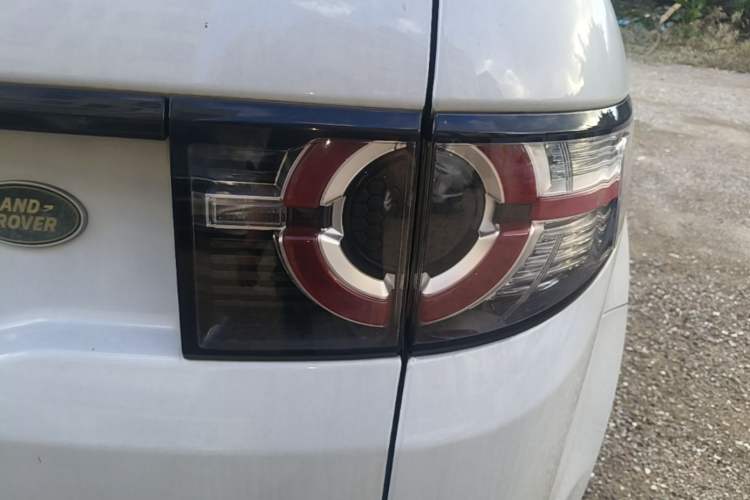 Used Land Rover Discovery Sport 2016 2.0T HSE Right Rear Taillight