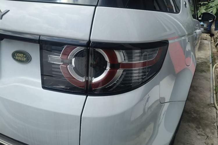 Used Land Rover Discovery Sport 2016 2.0T HSE Right Rear Taillight