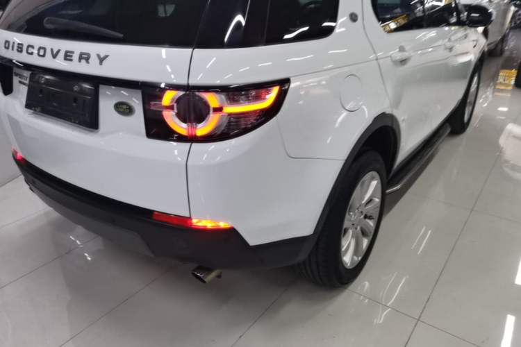 Used Land Rover Discovery Sport 2016 2.0T SE Right Rear Taillight