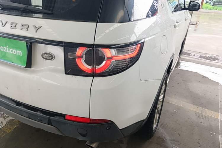 Used Land Rover Discovery Sport 2016 2.0T SE Right Rear Taillight