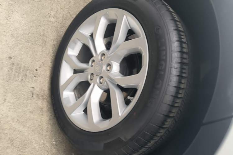 Used Land Rover Discovery Sport 2016 2.0T HSE Right Rear Wheel Hub