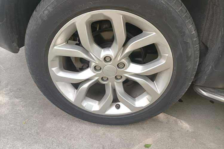 Used Land Rover Discovery Sport 2016 2.0T HSE Right Rear Wheel Hub