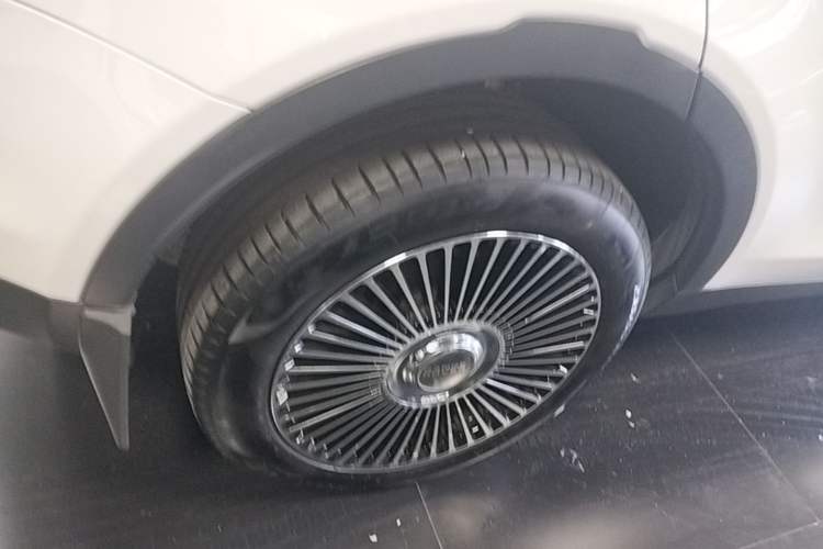 Used Land Rover Discovery Sport 2016 2.0T HSE Right Rear Wheel Hub