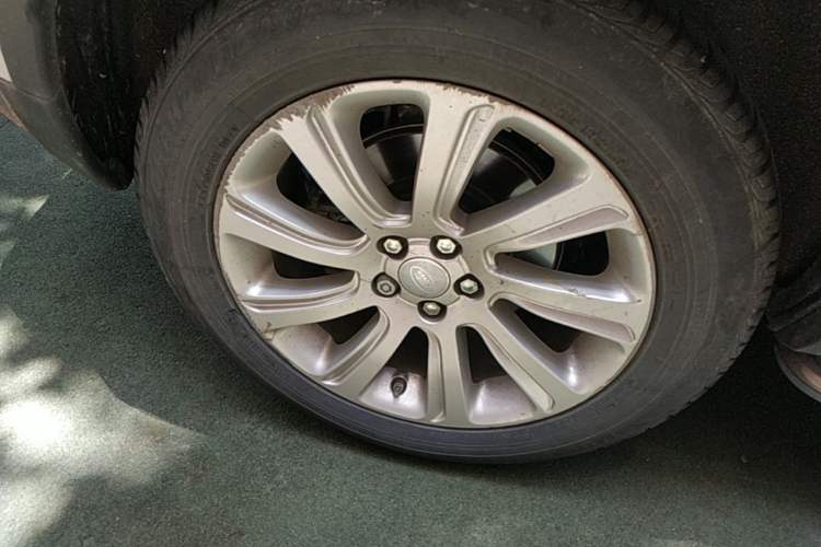 Used Land Rover Discovery Sport 2016 2.0T SE Right Rear Wheel Hub