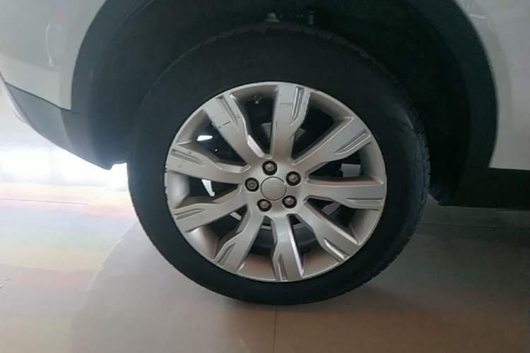 Used Land Rover Discovery Sport 2016 2.0T HSE LUXURY Right Rear Wheel Hub