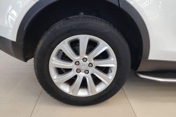Used Land Rover Discovery Sport 2016 2.0T SE Right Rear Wheel Hub