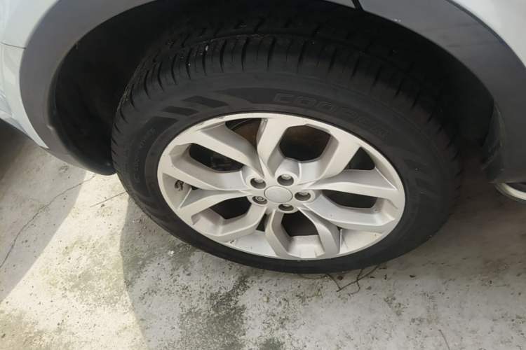 Used Land Rover Discovery Sport 2016 2.0T HSE Right Rear Wheel Hub