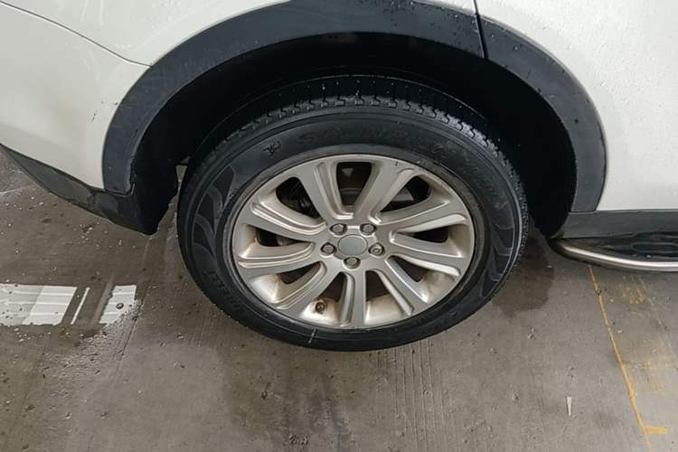 Used Land Rover Discovery Sport 2016 2.0T SE Right Rear Wheel Hub