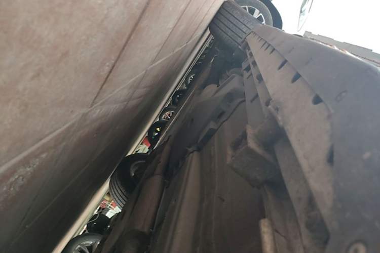 Used Land Rover Discovery Sport 2016 2.0T SE Right Side Sill