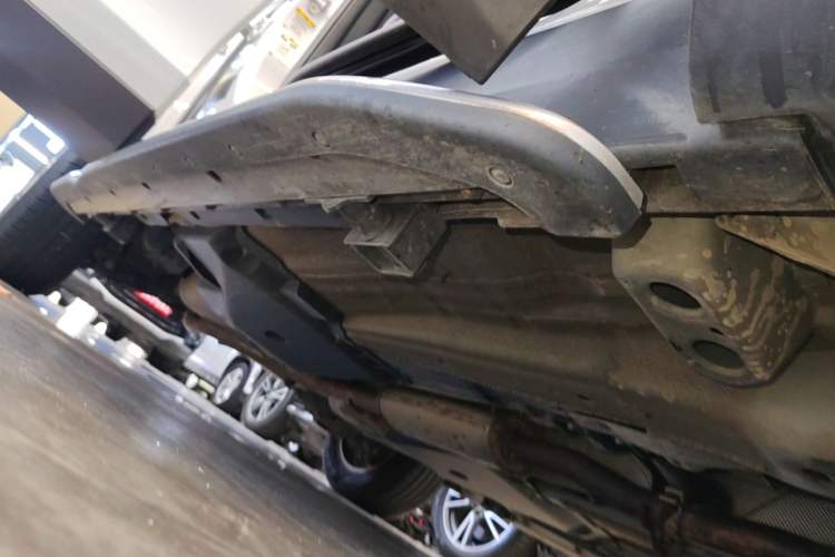 Used Land Rover Discovery Sport 2016 2.0T SE Right Side Sill