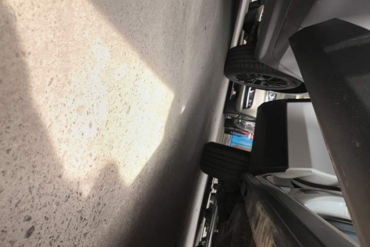 Used Land Rover Discovery Sport 2016 2.0T SE Right Side Sill