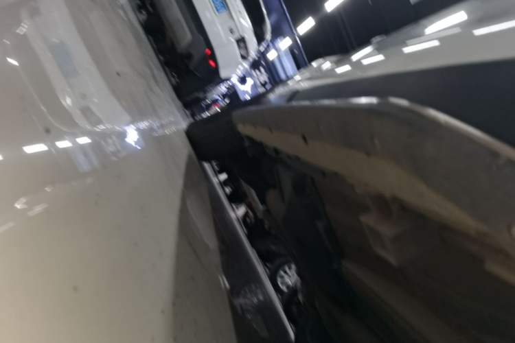 Used Land Rover Discovery Sport 2016 2.0T SE Right Side Sill