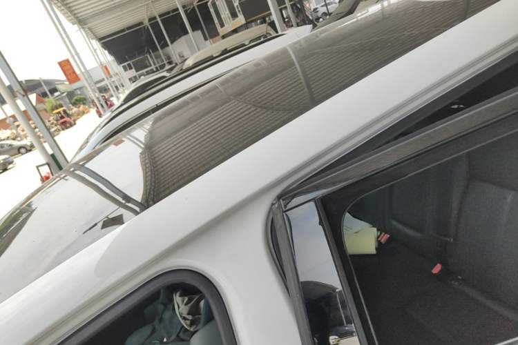 Used Land Rover Discovery Sport 2016 2.0T SE Roof