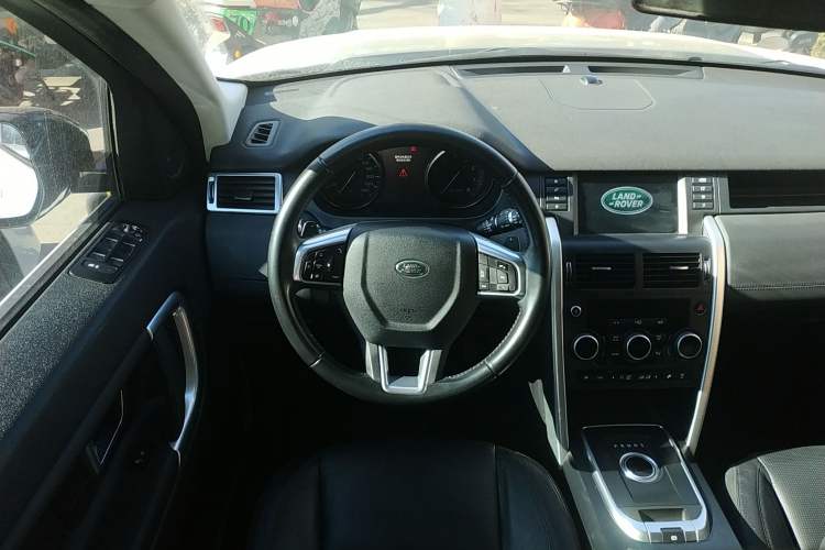 Used Land Rover Discovery Sport 2016 2.0T SE Steering Wheel