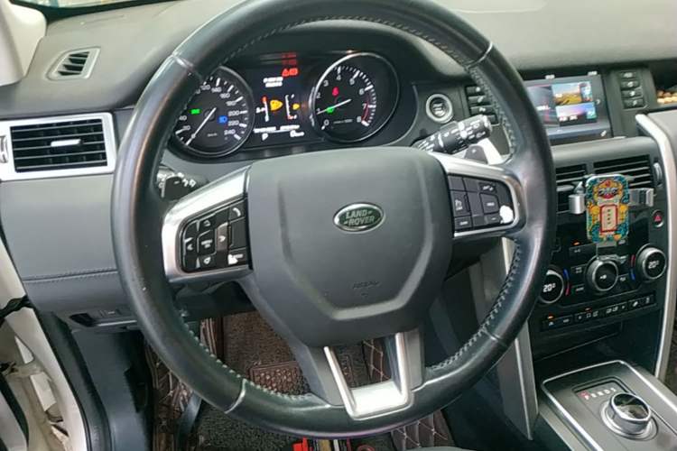Used Land Rover Discovery Sport 2016 2.0T SE Steering Wheel