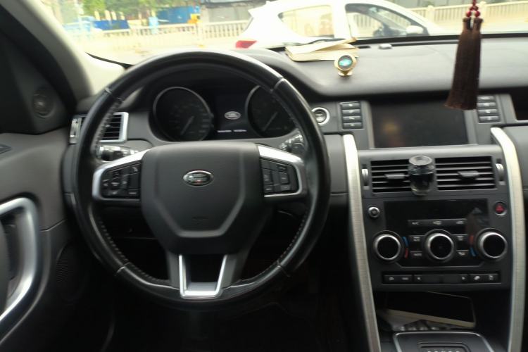 Used Land Rover Discovery Sport 2016 2.0T SE Steering Wheel