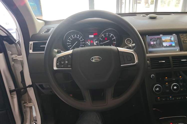 Used Land Rover Discovery Sport 2016 2.0T S Steering Wheel