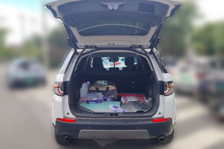Used Land Rover Discovery Sport 2016 2.0T Limited Edition Trunk