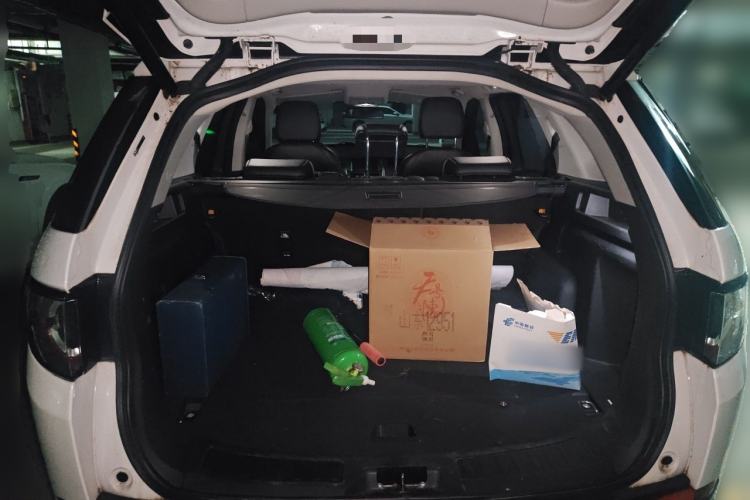 Used Land Rover Discovery Sport 2016 2.0T SE Trunk