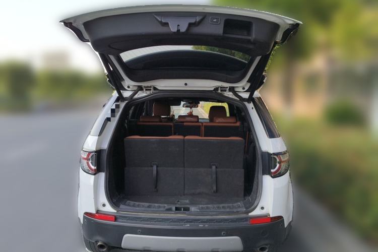 Used Land Rover Discovery Sport 2016 2.0T HSE Trunk