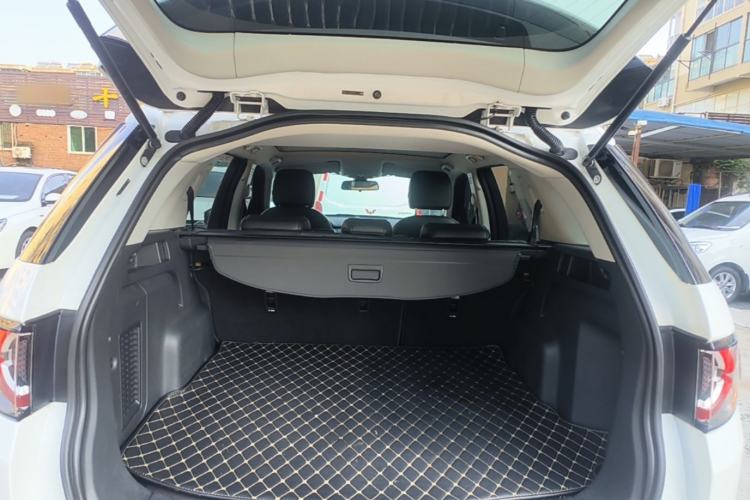 Used Land Rover Discovery Sport 2016 2.0T S Trunk