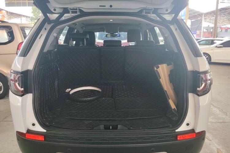 Used Land Rover Discovery Sport 2016 2.0T HSE Trunk