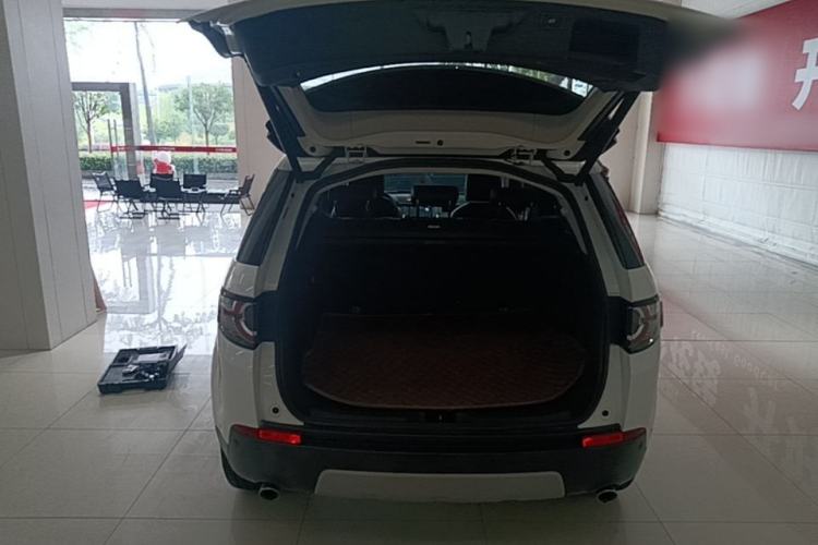 Used Land Rover Discovery Sport 2016 2.0T HSE Trunk