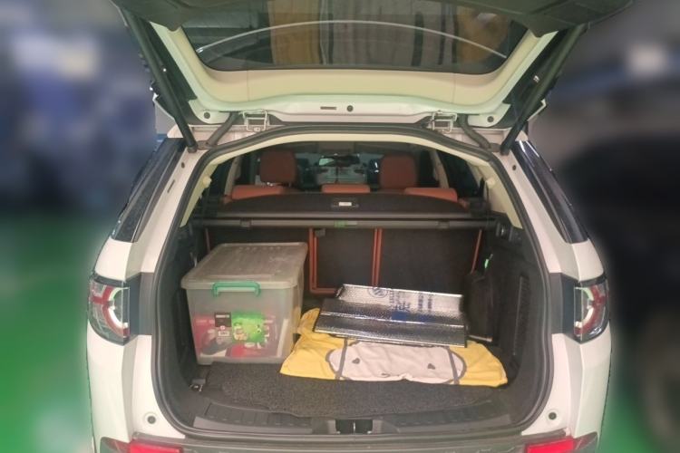 Used Land Rover Discovery Sport 2016 2.0T HSE Trunk