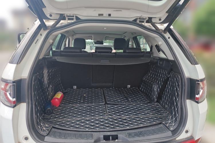 Used Land Rover Discovery Sport 2016 2.0T HSE Trunk