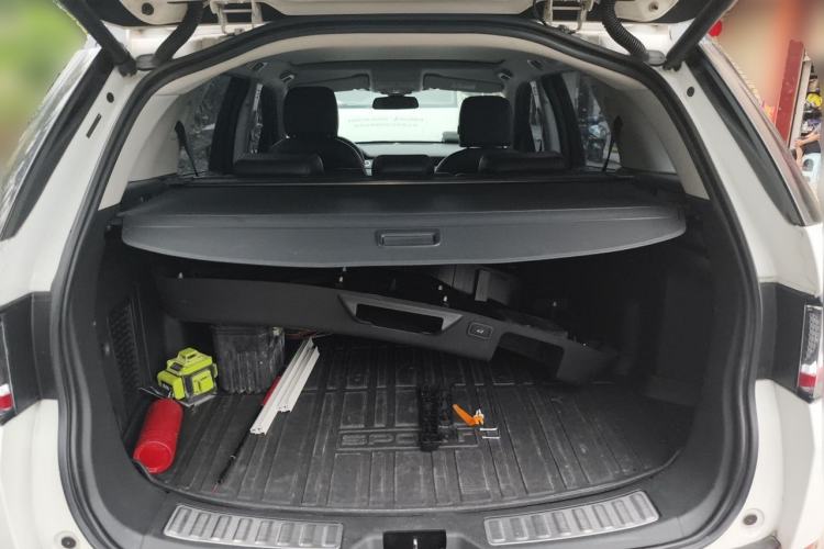 Used Land Rover Discovery Sport 2016 2.0T SE Trunk