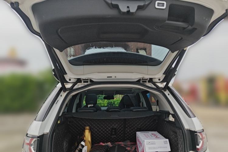Used Land Rover Discovery Sport 2016 2.0T SE Trunk