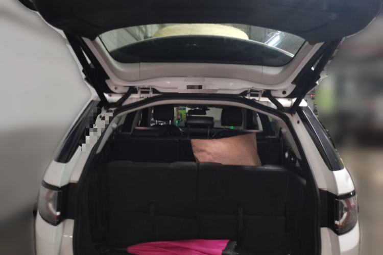 Used Land Rover Discovery Sport 2016 2.0T HSE Trunk