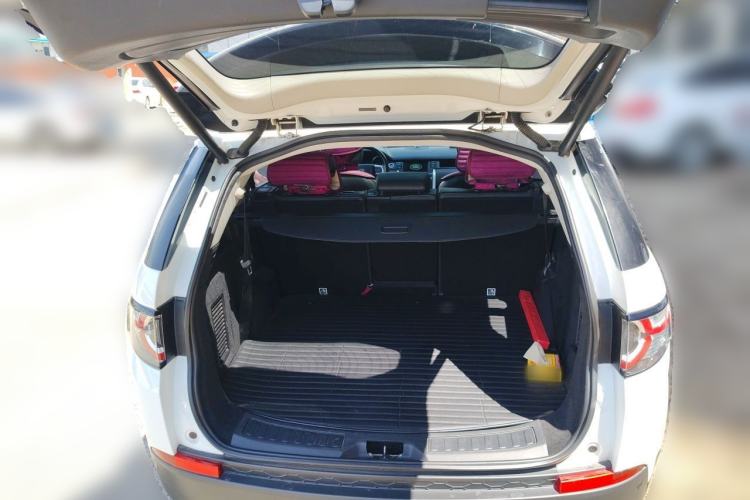 Used Land Rover Discovery Sport 2016 2.0T HSE Trunk