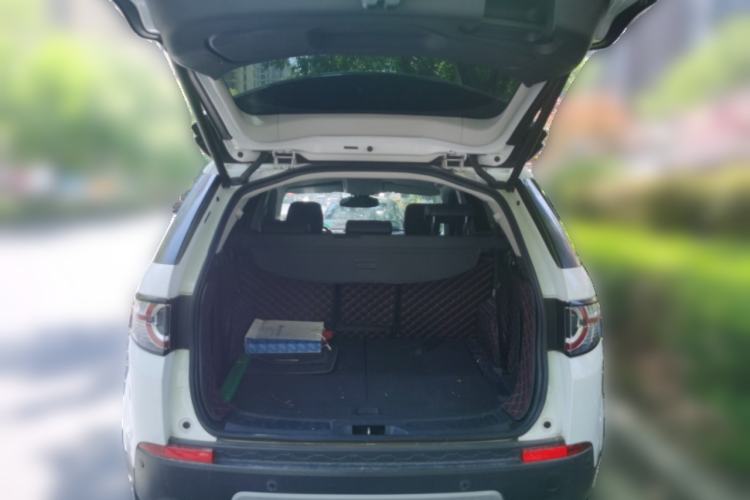Used Land Rover Discovery Sport 2016 2.0T HSE Trunk