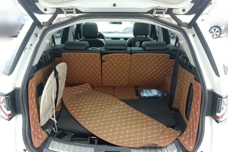 Used Land Rover Discovery Sport 2016 2.0T HSE Trunk