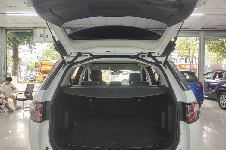 Used Land Rover Discovery Sport 2016 2.0T S Trunk
