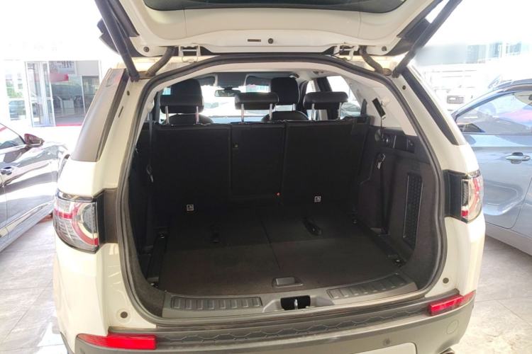 Used Land Rover Discovery Sport 2016 2.0T HSE Trunk