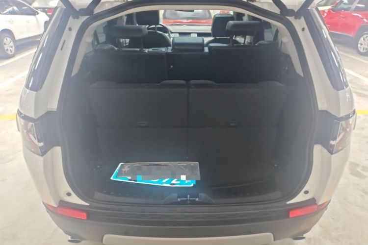 Used Land Rover Discovery Sport 2016 2.0T HSE Trunk