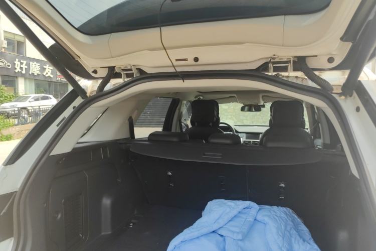 Used Land Rover Discovery Sport 2016 2.0T SE Trunk