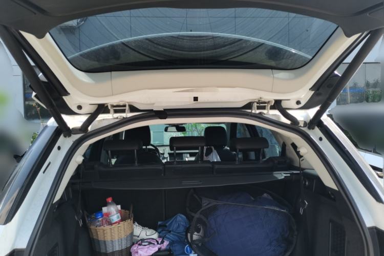 Used Land Rover Discovery Sport 2016 2.0T HSE Trunk