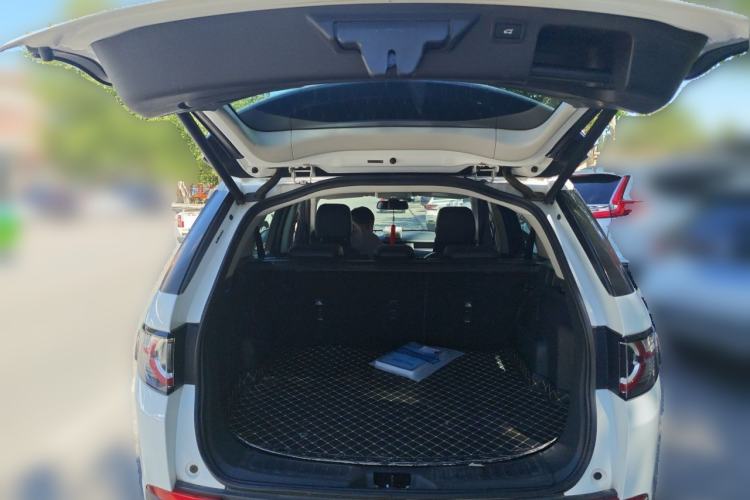Used Land Rover Discovery Sport 2016 2.0T SE Trunk
