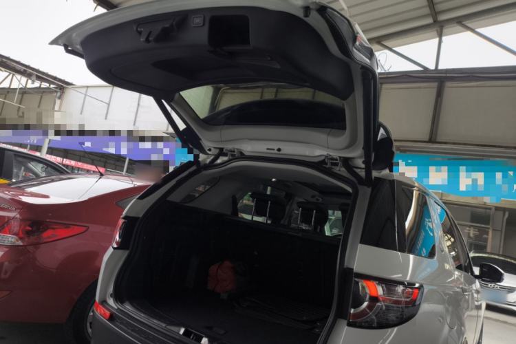 Used Land Rover Discovery Sport 2016 2.0T SE Trunk